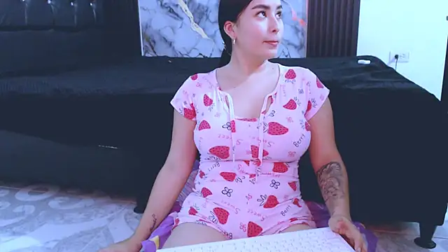 NoaLeon21 online show from March 3, 6:59 pm