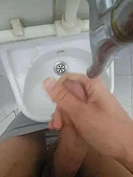 Snapshot of volkan108 chatting on November 26, 9:04 pm volkan108 online show from November 26, 9:04 pm