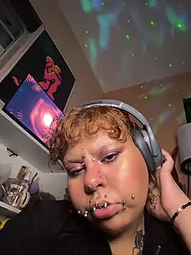 poisonvuitton online show from May 25, 4:56 am