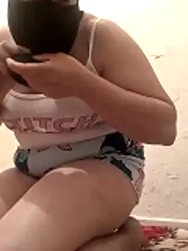 Snapshot of JinanXXX chatting on November 25, 9:04 pm JinanXXX online show from November 25, 9:04 pm