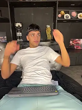 Isaac Collins  online show from December 17, 8:36 pm