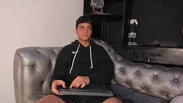 Isaac Collins  online show from November 29, 8:53 pm