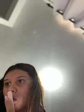 Snapshot of allisonn_parker26 chatting on November 25, 7:36 pm allisonn parker26 online show from November 25, 7:36 pm