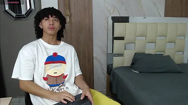 kim curlyy online show from March 15, 1:51 pm