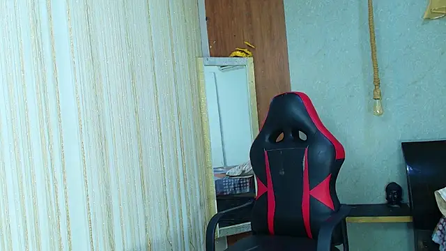 kim curlyy online show from March 25, 1:21 pm