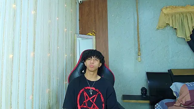 kim curlyy online show from March 9, 2:09 pm