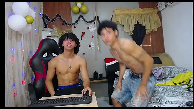 kim curlyy online show from December 17, 2:55 pm