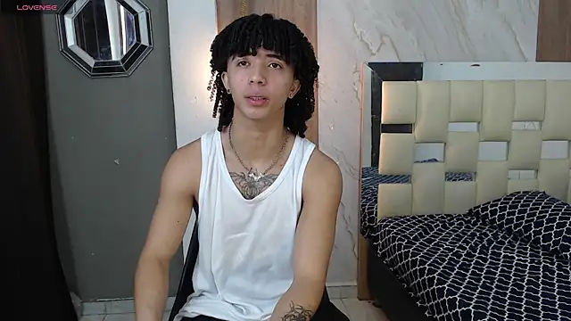 kim curlyy online show from April 14, 1:27 pm