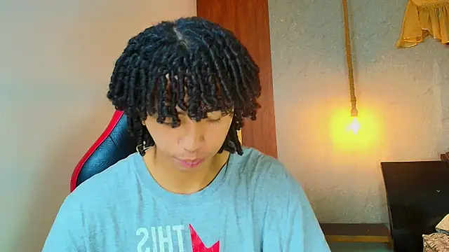 Snapshot of kim_curlyy chatting on July 5, 4:25 pm kim curlyy online show from July 5, 4:25 pm