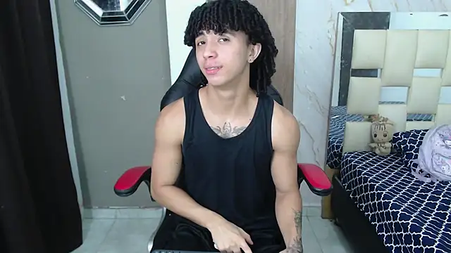 kim curlyy online show from May 27, 1:07 pm