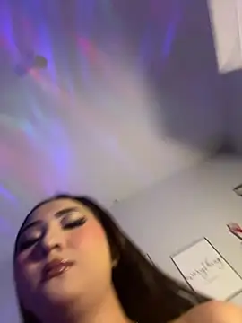 Diannellove online show from February 21, 7:49 pm