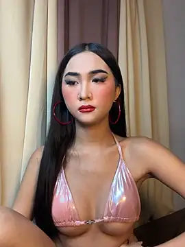 Diannellove online show from June 12, 4:16 pm