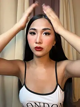 Diannellove online show from June 24, 5:11 pm
