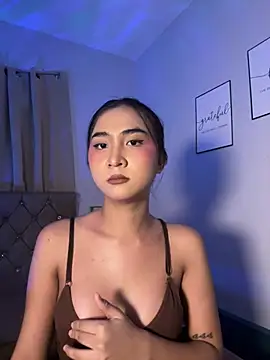 Diannellove online show from March 18, 5:03 pm