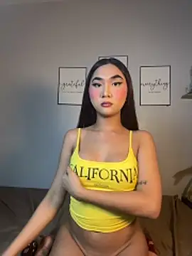 Diannellove online show from March 25, 11:47 pm