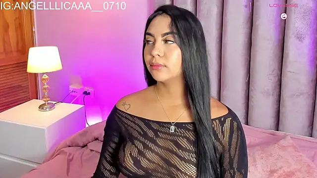 Snapshot of Little_Angelica18 chatting on February 13, 12:38 pm Little Angelica18 online show from February 13, 12:38 pm