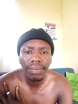 Snapshot of KwaBhebhelicious chatting on December 16, 2:54 pm KwaBhebhelicious online show from December 16, 2:54 pm