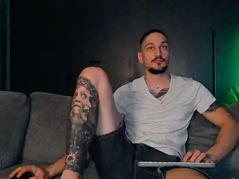 Snapshot of huntingod chatting on November 29, 3:39 am huntingod online show from November 29, 3:39 am