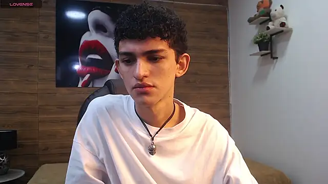 Snapshot of Michaelkoiv chatting on January 10, 12:33 pm Michaelkoiv online show from January 10, 12:33 pm