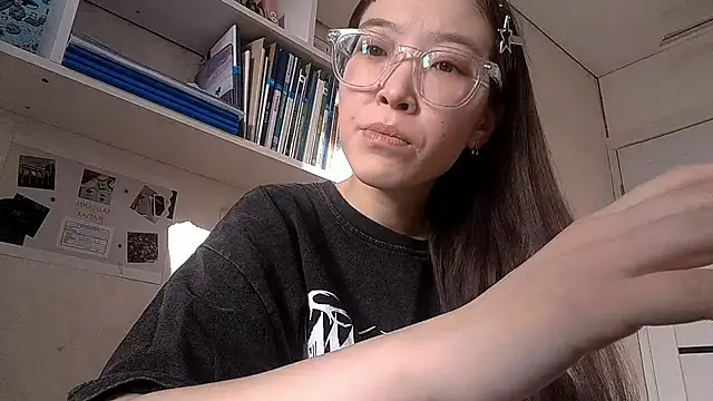 MollyTiger online show from November 29, 8:58 am