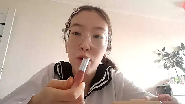 MollyTiger online show from December 2, 5:31 am