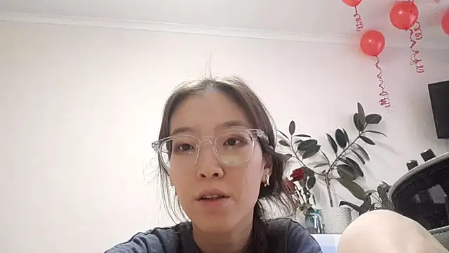 MollyTiger online show from November 27, 9:21 am