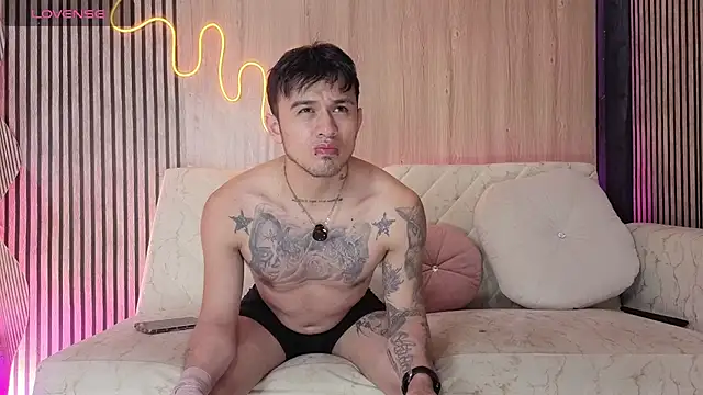 kingbrakly online show from December 2, 3:30 am