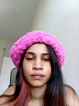 Miss-Perfection online show from April 8, 3:13 pm