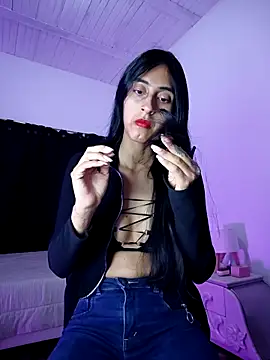 Snapshot of Im_Kloe chatting on February 23, 9:59 pm Im Kloe online show from February 23, 9:59 pm