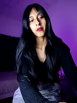 Snapshot of Im_Kloe chatting on February 18, 9:44 pm Im Kloe online show from February 18, 9:44 pm