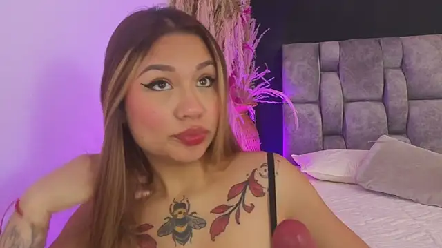 chellsea wild online show from November 30, 11:55 am