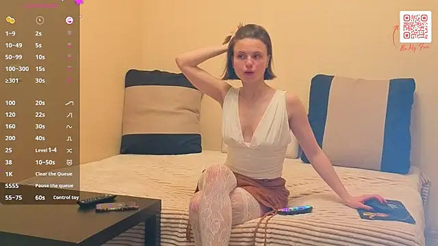 AlexaLurexx online show from February 21, 3:25 pm