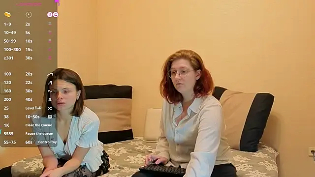 AlexaLurexx online show from January 14, 2:09 pm