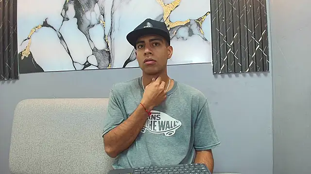 Snapshot of MARCO_SPENCER chatting on November 27, 12:38 pm MARCO SPENCER online show from November 27, 12:38 pm