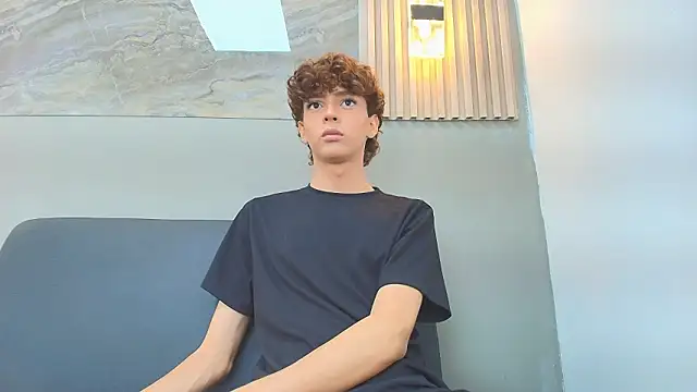 CRISS ALLEN1 online show from February 5, 12:45 pm