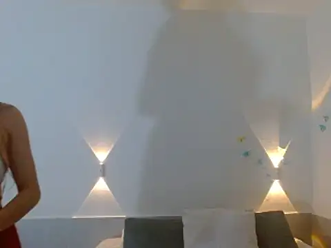 Snapshot of seductrixee chatting on December 15, 1:00 am seductrixee online show from December 15, 1:00 am