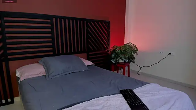 Snapshot of luna_cute__ chatting on July 8, 7:47 pm luna cute online show from July 8, 7:47 pm