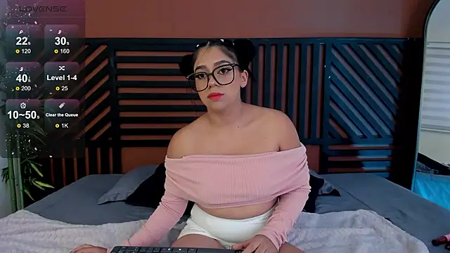 luna cute   online show from February 9, 7:45 pm