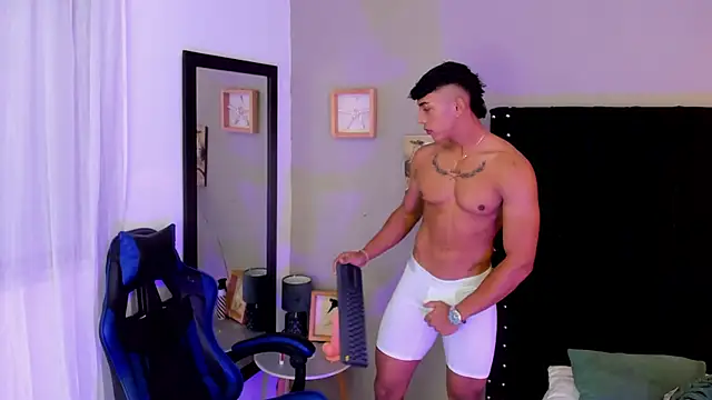 Bryan robayo5 online show from February 4, 11:49 am