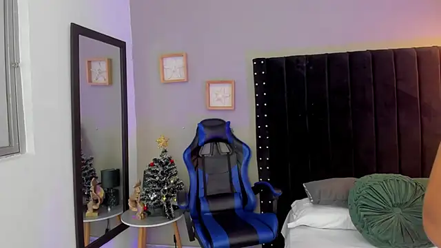 Bryan robayo5 online show from December 5, 11:31 am