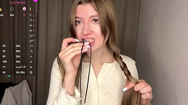 Michell Rosse online show from December 22, 1:17 am