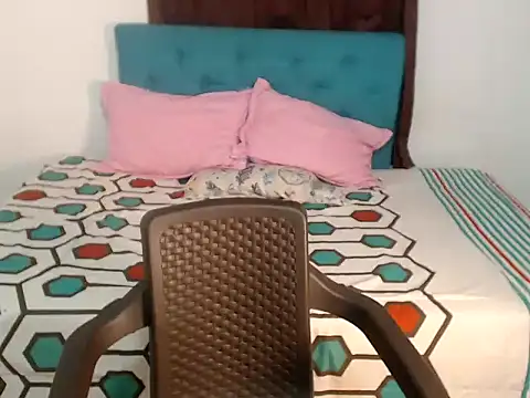 Snapshot of Emmy_sexx1 chatting on December 1, 1:23 pm Emmy sexx1 online show from December 1, 1:23 pm