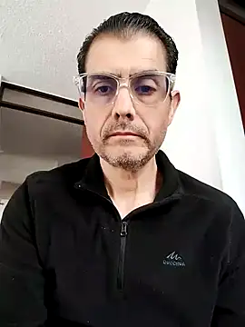 Fuegosutil online show from January 13, 8:13 pm