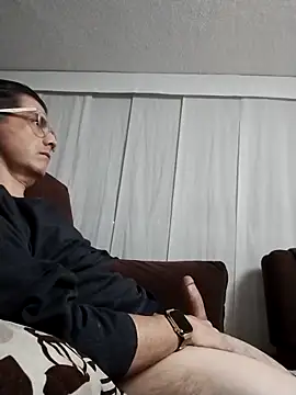 Fuegosutil online show from February 8, 5:27 am