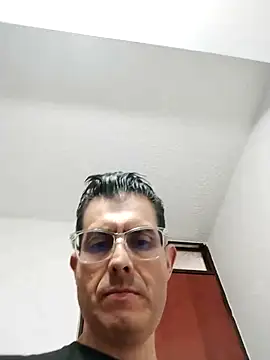 Fuegosutil online show from December 13, 8:04 pm