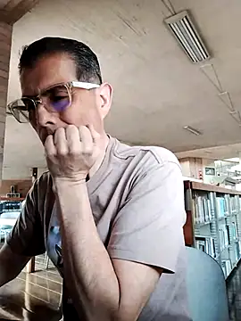 Fuegosutil online show from December 5, 2:48 pm