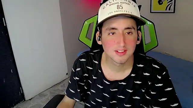 Snapshot of Fernan_flow chatting on November 30, 3:07 am Fernan flow online show from November 30, 3:07 am