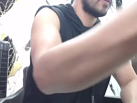 simonm667 online show from March 15, 8:27 pm