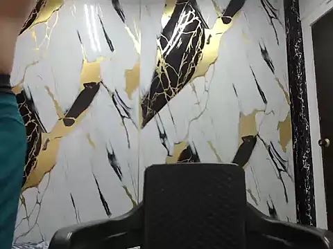simonm667 online show from June 14, 8:43 pm