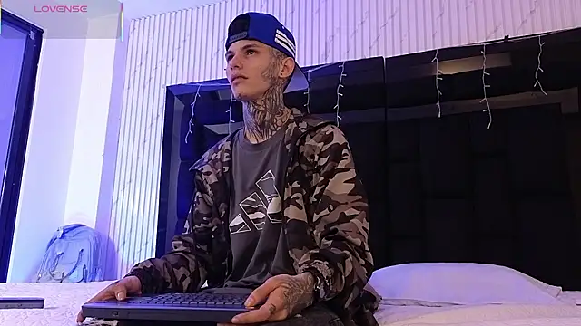 Paulo 527 online show from February 25, 5:29 am